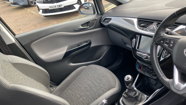 Vauxhall Corsa 1.4 SE Nav 5dr Petrol Hatchback